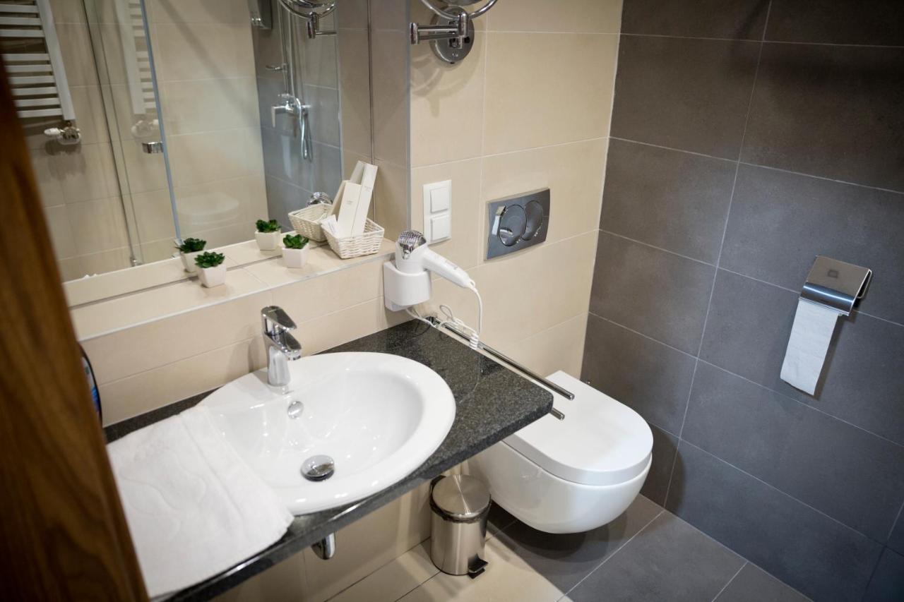 Bed and Breakfast Lando Тарновске-Гуры Экстерьер фото